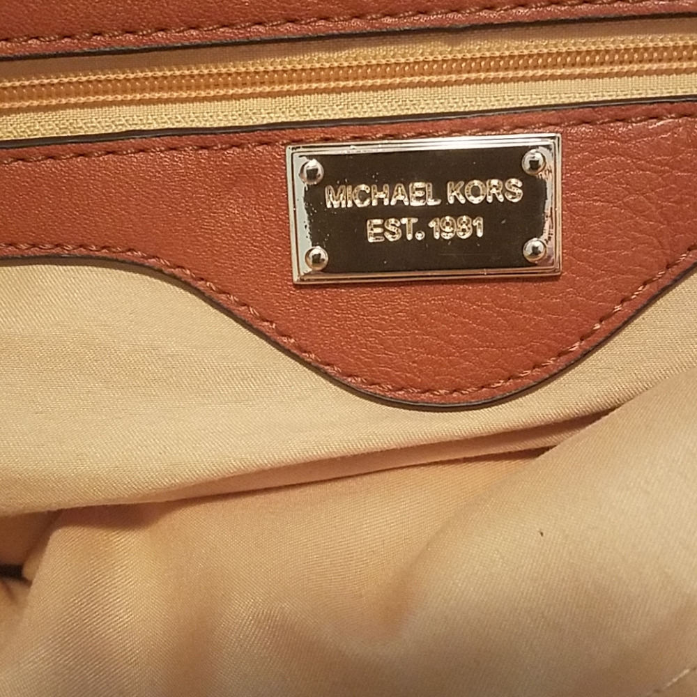 Handbag - Picture 3 of 5